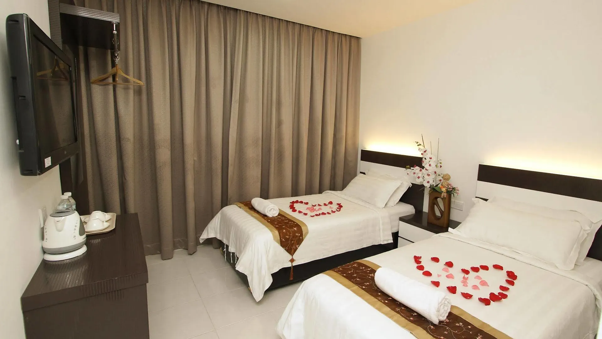 New Century Hotel Melaka 0*, Malacca